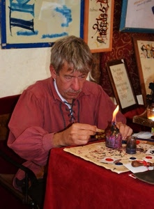 fiamma, rosso, fuoco, artigiano, uomo, mani, tavolo, colori, mano, quadri, artista, tovaglia, naso