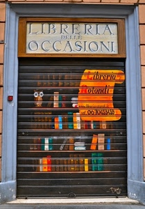serranda, libri, libreria, insegna, negozio, scritte, gufo, numeri, disegno, saracinesca