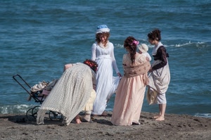 mare, donne, spiaggia, sabbia, acqua, quattro, passeggino, bambino